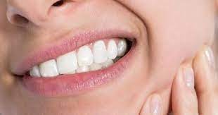 Ketika sudah terkena gingivitis, anda berisiko mengalami penyakit gusi yang lebih serius dan akan meningkatkan peluang anda mengalami sakit di gigi berulang kali. 5 Cara Hilangkan Sakit Gigi Dengan Berkesan The Diagnosa