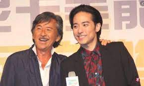 世上潮) 谁负谁胜出 素人合：天知晓 林子祥：让海天为我聚能量 去开天辟地 为我理想去闯 又看碧空广阔浩气扬 即是男儿当自强 素人合. æž—å­ç¥¥å„¿å­æž—å¾·ä¿¡ æ— æ˜ŸäºŒä»£åŽ‹åŠ› æ—©æŠ¥