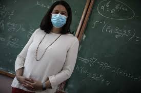 Χημικών μηχανικών και μηχανικών περιβάλλοντος (χανιά) 214 1. Xania Ma8htries Dhmotikoy Aifnidiazoyn Th Nikh Keramews Kai Ths Zhtoyn Na Diabasei Ayto To Gramma