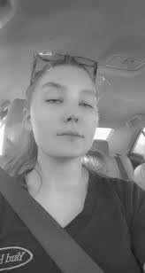 Kelli Tipton's Instagram, Twitter & Facebook