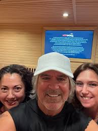 Franchisees Michael & Cara Beth Moore knocked it out of the park with their  4th location yesterday in Santa Fe, NM! The event was spectacular! The  Santa Fe team was so friendly