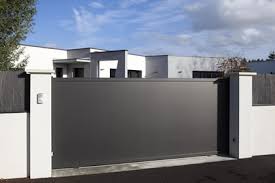 Tutoriel de montage d'un portail aluminium coulissant neo10.com. Portail Coulissant Aluminium Genies Creations Komilfo