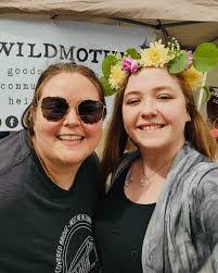 Erin Buss's Instagram, Twitter & Facebook