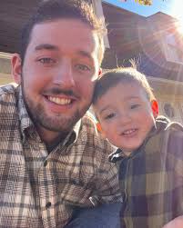 It took us 15 minutes for one picture with everyones cooperation😂 love my  family