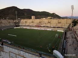 Per gli hotel con prezzi economici vicini all' stadio arechi dove gioca il fa salernitana dove risiedono l'. Stadio Arechi Stadion In Salerno
