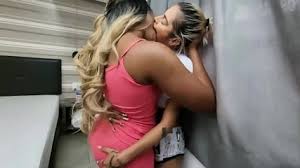 Lesbian Kissing Porn - Brazilian Lesbian Kissing & Japanese ...