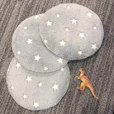 seria ちょっと前に買ったチェアパッド とグレーが可愛くて即カートに入れた笑 適度に厚みあり 滑り止め付きで言うことなし 次男に恐竜も一緒に撮れと言われ写り込み 収納 インテリア 白黒 白黒マニア モノトーン モノトーンインテリア セリア