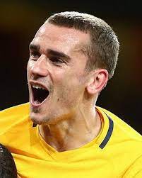Antoine griezmann haircut 2019 here a list co his hairstyle photos is defined and you can follow any of the hairstyles of antoine griezmann he is a french football player who is playing football for a spanish club atletico madrid team as a forward. How To Get The Antoine Griezmann Buzz Cut Haircut 2018 Regal Gentleman