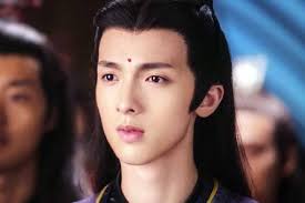 Ouyang Zizhen is not afraid of calling out his seniors, even his own  father, if they're being obstinate. And he's not cowed down even if they  respond by chastising or threatening him.