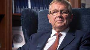 Jun 09, 2021 · national bank of hungary (mnb) governor györgy matolcsy said the central bank could raise its key interest rate in june at a conference organized by business daily világgazdaság on wednesday. Matolcsy Gyorgy Nagy Lehetoseg Kapujaban All Magyarorszag