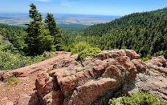 Hiking through Time with Lon Abbot and Sabrina Kainz