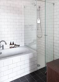 Can accommodate a shower rail. Alcove Tub Without Apron