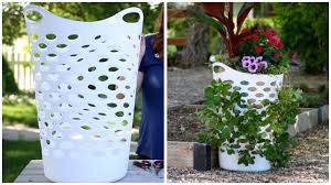 4 without squashing your plant, carefully fill the bucket with a bag of potting soil. Upside Down Tomato Planter Youtube