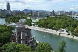 Hiroshima's devastation failed to elicit immediate japanese surrender, however, and on august 9 more powerful than the one used at hiroshima, the bomb weighed nearly 10,000 pounds and was. Hiroshima Informationen Zur Umgebung Die Seite Mit Besucherinformationen Uber Hiroshima Sightseeing Site Hiroshima Navigator