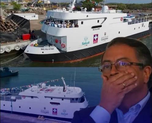 Qué alegría lo que está pasando en Colombia! Miren hasta donde llega el Buque  hospital Benkos Bioho que entregó nuestro presidente @gustavopetrourrego al  pacifico, 70.000 millones de inversión que hoy hacen presencia