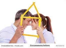 Die besten tipps rund um haushalt, rechnungen und intimität 2.1 hier haben wir für dich wichtige tipps zur richtigen kommunikation: Zusammenziehen Wann Ist Der Richtige Zeitpunkt Gekommen