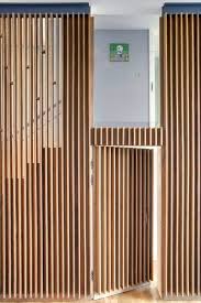 Apartment At Bow Quarter Studio Verve Architects Diseno De Porton Principal Celosia Madera Y Puertas Principales De Madera