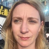 Justine Mooney's Instagram, Twitter & Facebook