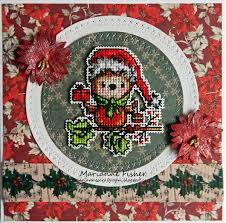 A useful technique to avoid bulk is to use the loop start method. Marianne S Craftroom Robin Holly And Poinsettias