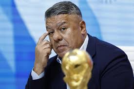 Claudio Tapia es reelegido como presidente de la AFA en medio de una  disputa con el gobierno de Milei -