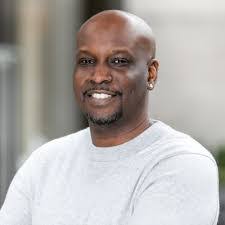 Vincent Searcy's Instagram, Twitter & Facebook