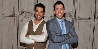 He has amassed more than 440,000 subscribers to his youtube channel. Property Brothers Fun Facts Jonathan And Drew Scott Married Net Worth Height Shows Third Brother