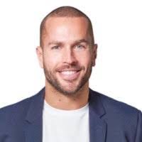 Nick Bell's Instagram, Twitter & Facebook