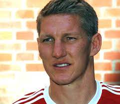 Welcome to the official facebook page of bastian schweinsteiger! Bastian Schweinsteiger Wikipedia