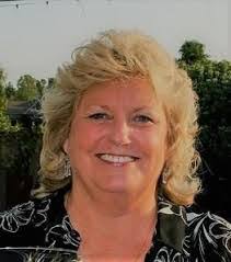 Mary Hostetler's Instagram, Twitter & Facebook