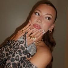 fal 📸🍸🎧 (@fallon.frank) • Instagram photos and videos