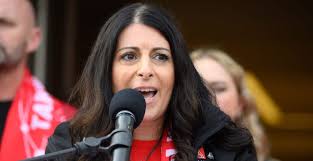 Die Arbeiterführerin: Wer ist Daniela Cavallo?