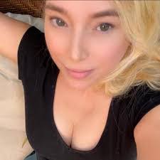 Cameron Tull's Instagram, Twitter & Facebook