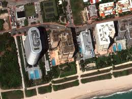 The collapse happened at the champlain towers south condo near 88th street and collins avenue, just before 1:30 a.m., thursday. Tl337hvekjrldm