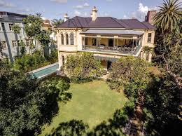 Stalking Baz Luhrmann And Catherine Martin S Sydney Home Desiretoinspire Net Mansions Sydney House Celebrity Houses