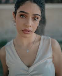 Alice Singleton's Instagram, Twitter & Facebook