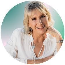 Lisa Jayne's Instagram, Twitter & Facebook