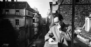 صور الكاتب والشاعر الروسي الشهير بوريس باسترناك في روايته الرائعة دكتور جيفاكو فشل طريق التغيير الثوري الدموي، وخلد مآسي الثورة الشيوعية، وجسد فيها خطأ العمر. Ø¨ÙˆØ±ÙŠØ³ Ø¨Ø§Ø³ØªØ±Ù†Ø§Ùƒ Ø§Ù„ØªØ±Ø§ ØµÙˆØª