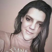 The Mayer Family 🥰 When families come back year after year, it truly means  the world to me. 💛 The Mayer Family is one of those special ones—and I'm  so thankful for