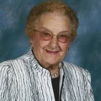 Marie Arnett's Instagram, Twitter & Facebook