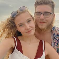 Megan Drennen's Instagram, Twitter & Facebook