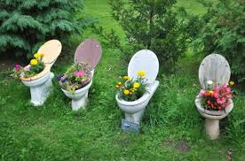 19 Menschen Befullen Ihre Mobel Mit Erde Und Genau Damit Erschaffen Sie Eine Echte Oase Maceteros De Jardin Decoracion De Jardin Diy Jardineria En Macetas