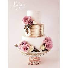 Pin By Jodi Ryals On Immollhis Rose Gold Wedding Cakes Blush Wedding Cakes Gold Wedding Cake