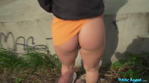 Amateur POV outdoor sex with brunette Sara Diamante (Sara Diamante, Martin  Gun in Public Agent)