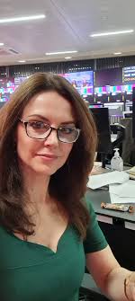 Love a busy news room at 6am. ❤️ Privilege to work with such clever people.