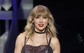 When she was 9 years, taylor began to travel to new york city for vocal and acting lessons. Man Arrested After Trying To Gain Entry To Taylor Swift S New York Apartment