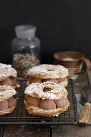 Parry Baren Schokolade Und Mandeln Dessert Recipes Chocolate Almonds Fancy Desserts