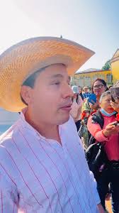 Entrevista con el nuevo alcalde Noé Cadena en la entrega de camiones  recolectores de basura en Santiago Tuxtla Veracruz.