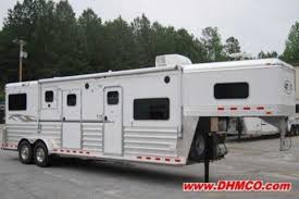 24′ 6″ box, 6′ 10″ wide, 7′ 6″ tall.white skin with extruded slats. Used 2 Horse 4 Star Horse Trailer With Living Quarters Dixie Horse Mule Co