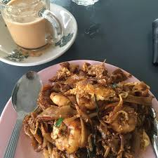 I've heard many stories about tourists from hong kong, taiwan, singapore, australia, and beyond who trek religiously to penang for a satisfying meal of the dish. Din S Kuetiaw Stadium Ipoh 1 Tip From 57 Visitors