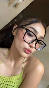 Jhoanna's Profile Information and Fan Comments